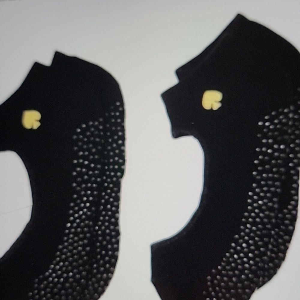 New kate spade™ Black & Gold Barre Socks